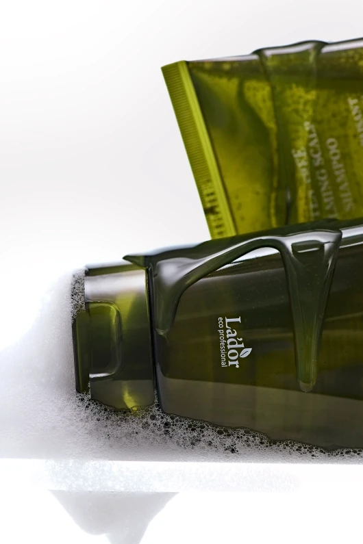 Lador Tea Tree Calming Scalp Shampoo 330 мл