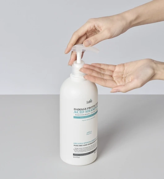 Lador Damage Protector Acid Shampoo 900 ml